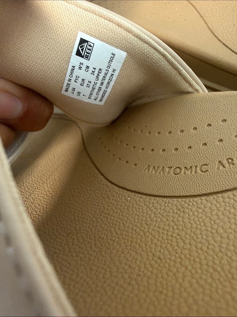 Reef Cushion Vista - Size 7- Beige and White - Picture 5 of 7
